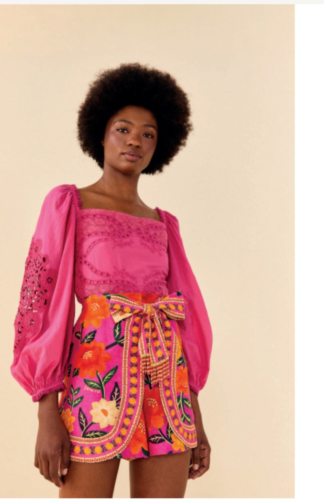Picture of FLOWER TAPESTRY SHORTS
