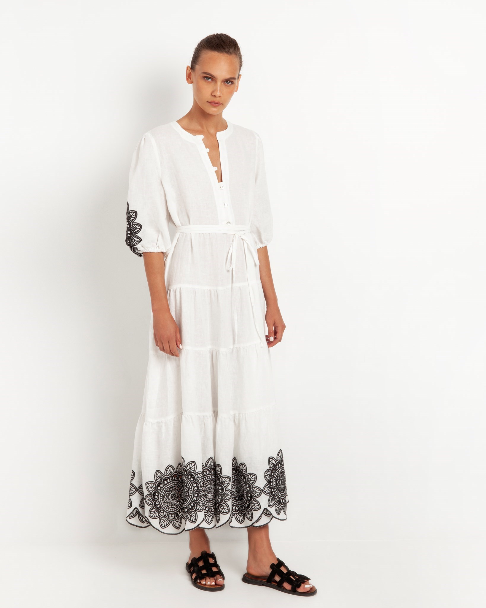 Picture of DRESS LONG CUT DAISY WITH BUTTONS AND BELT