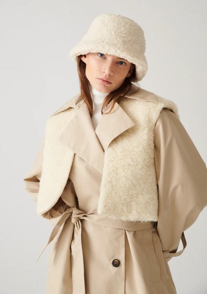 Picture of TRENCH COAT WITH DETACHEABLE WARN & WOOLEN VEST, Picture 4