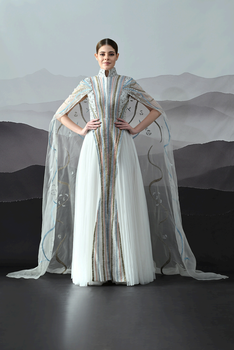 Picture of AN ELEGANT FLOWY DRESS WITH A SHEER CAPE BA10